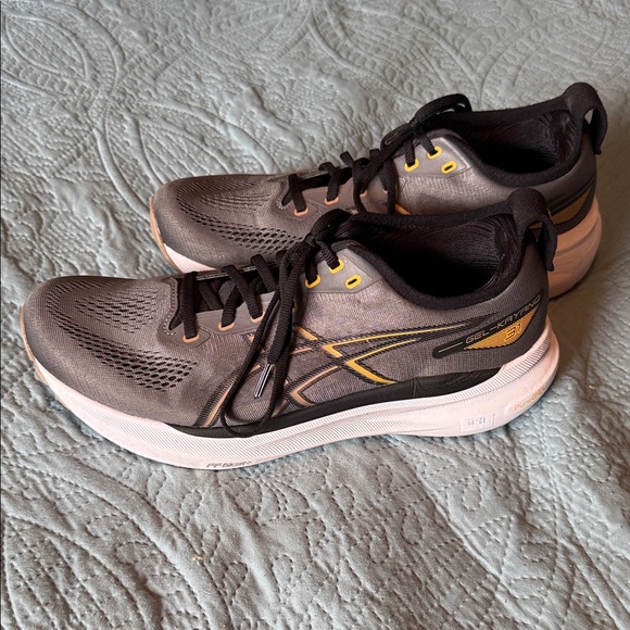 ASICS GEL-Kayano 31 Men’s Running Shoes - Picture 1 of 8